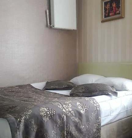 تاك اسطنبول فندق 2*